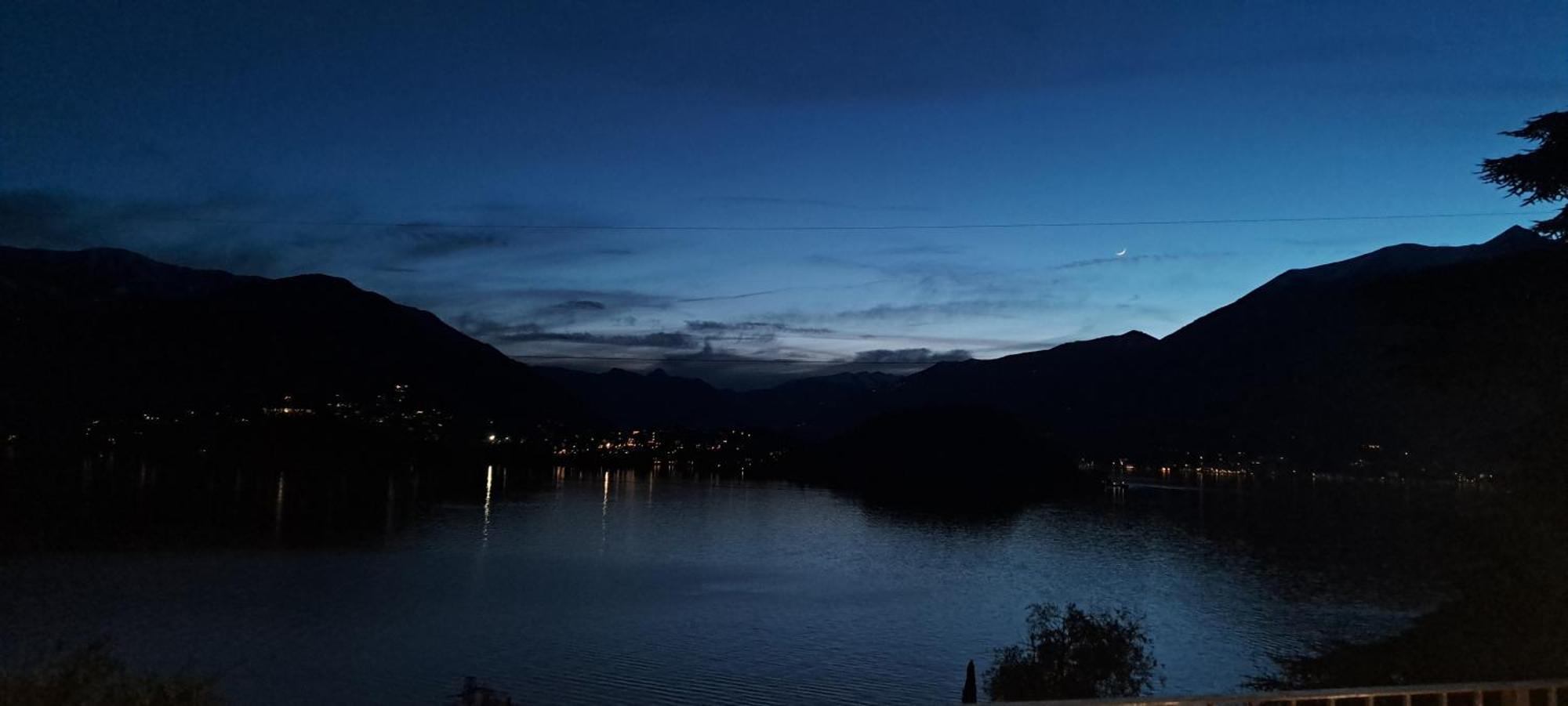 Dream Lake Panorama, Garage In The Center Of Varenna Exterior photo
